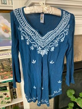 India Boutique  Long-Sleeve Embroidered V-Neck Tunic